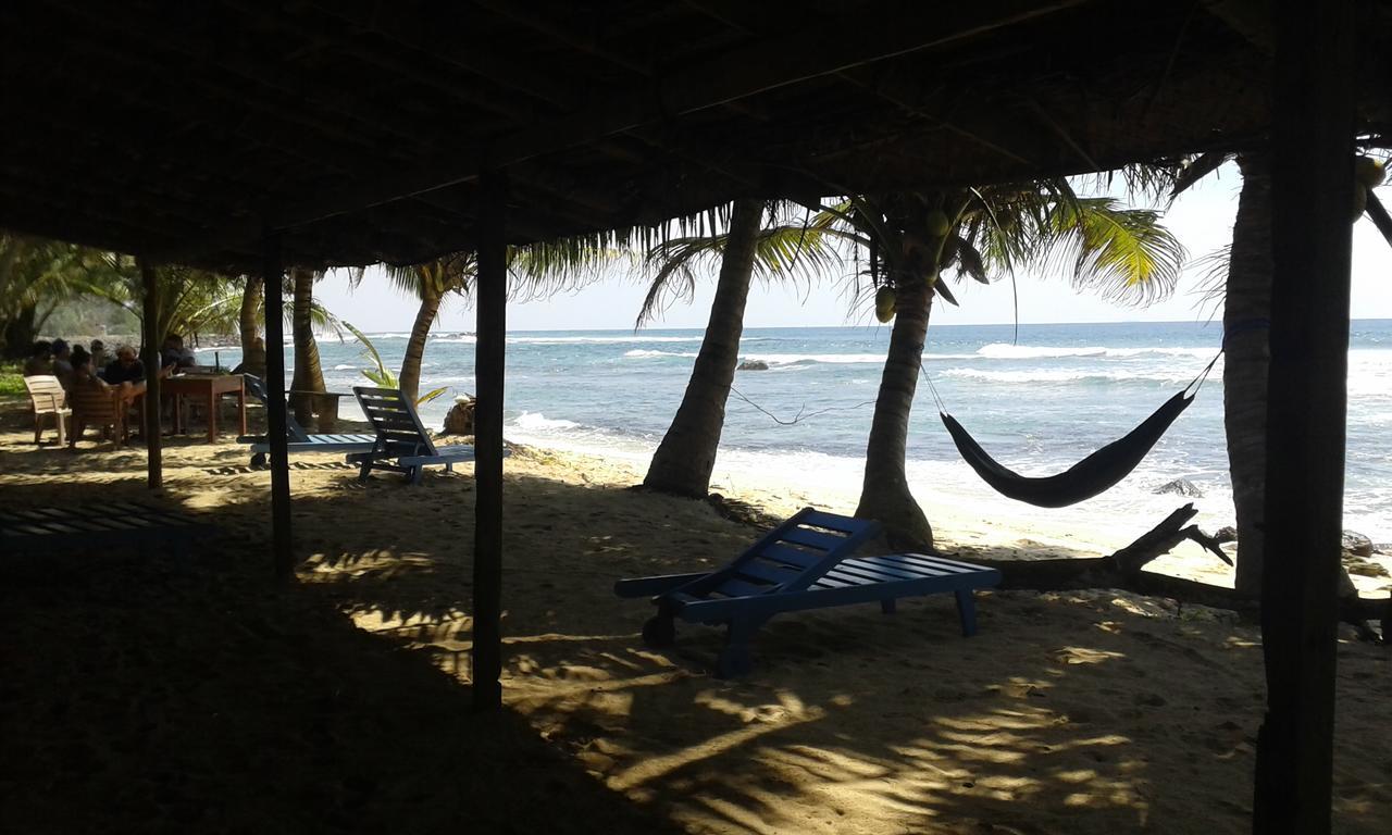Ram'S Surfing Beach,米迪加马东 外观 照片
